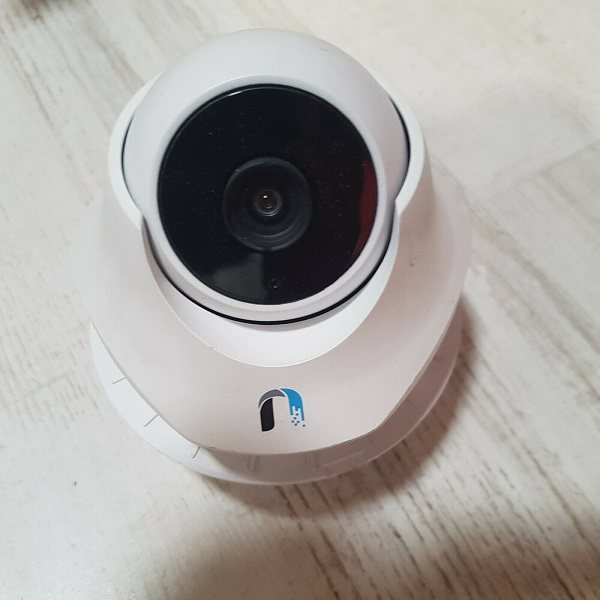 Picture of UBIQUITI UniFi IP UVC-DOME 720p