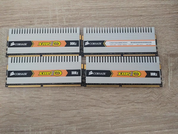 Picture of CORSAIR XMS2 DDR2 (4x1GB) 4GB RAM KIT